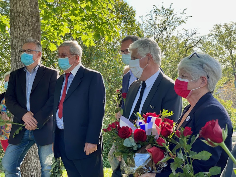 IMG_861911.jpg (261 KB)