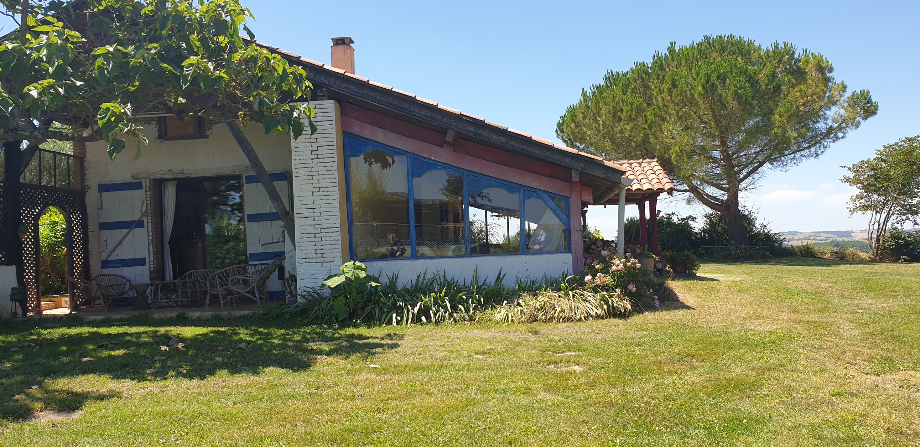 Maison despoues 1.jpg (1.35 MB)